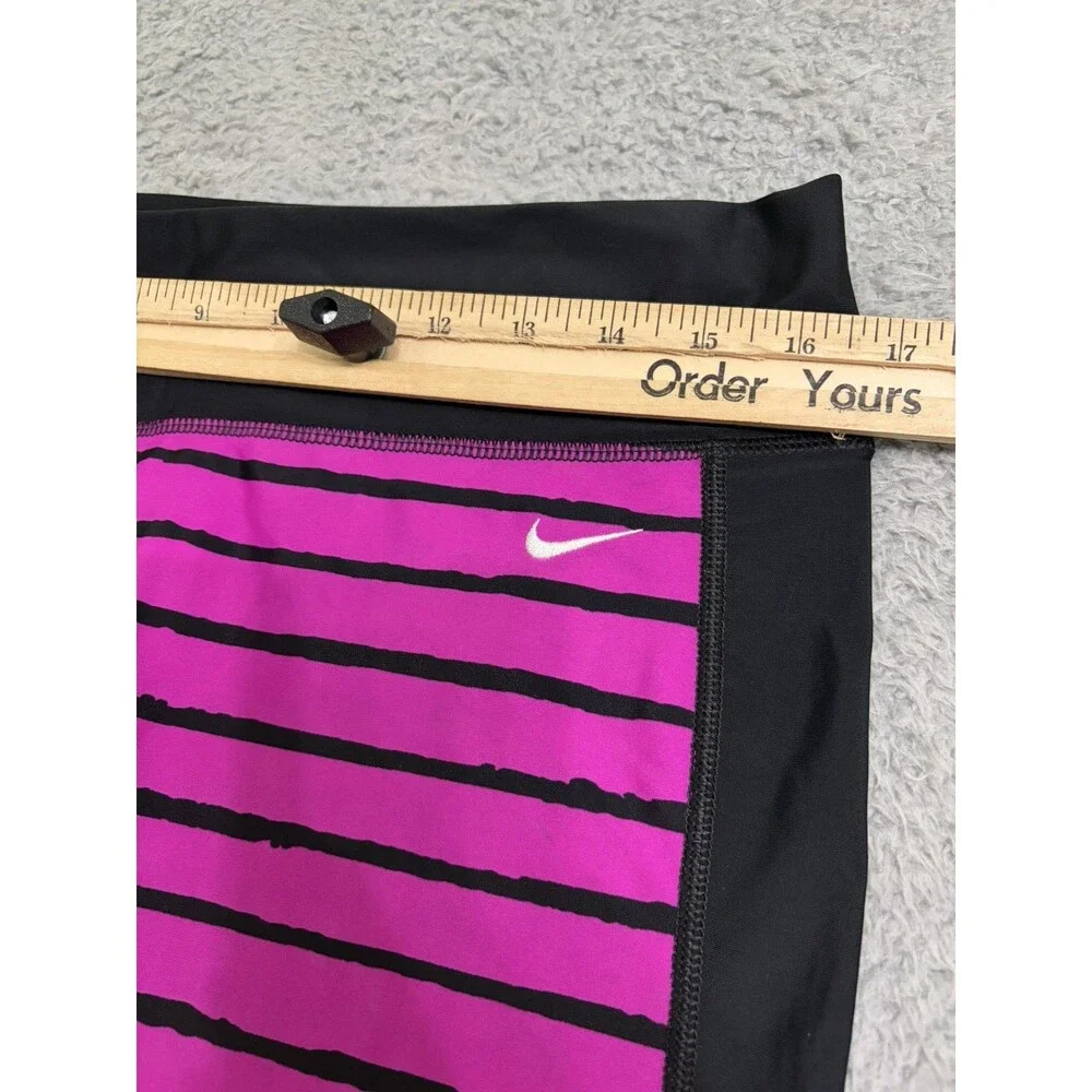 Nike Athletic Fit Capri Length Leggings Magenta and Black Size XL